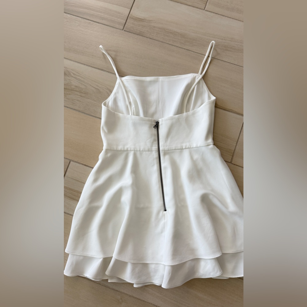 Elegant Alice + Olivia White Romper Dress - Picture 2 of 3